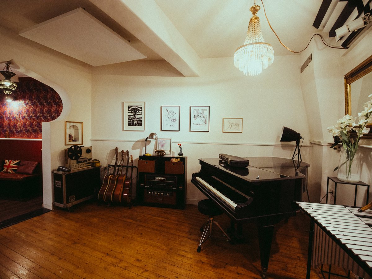 Studio image 4