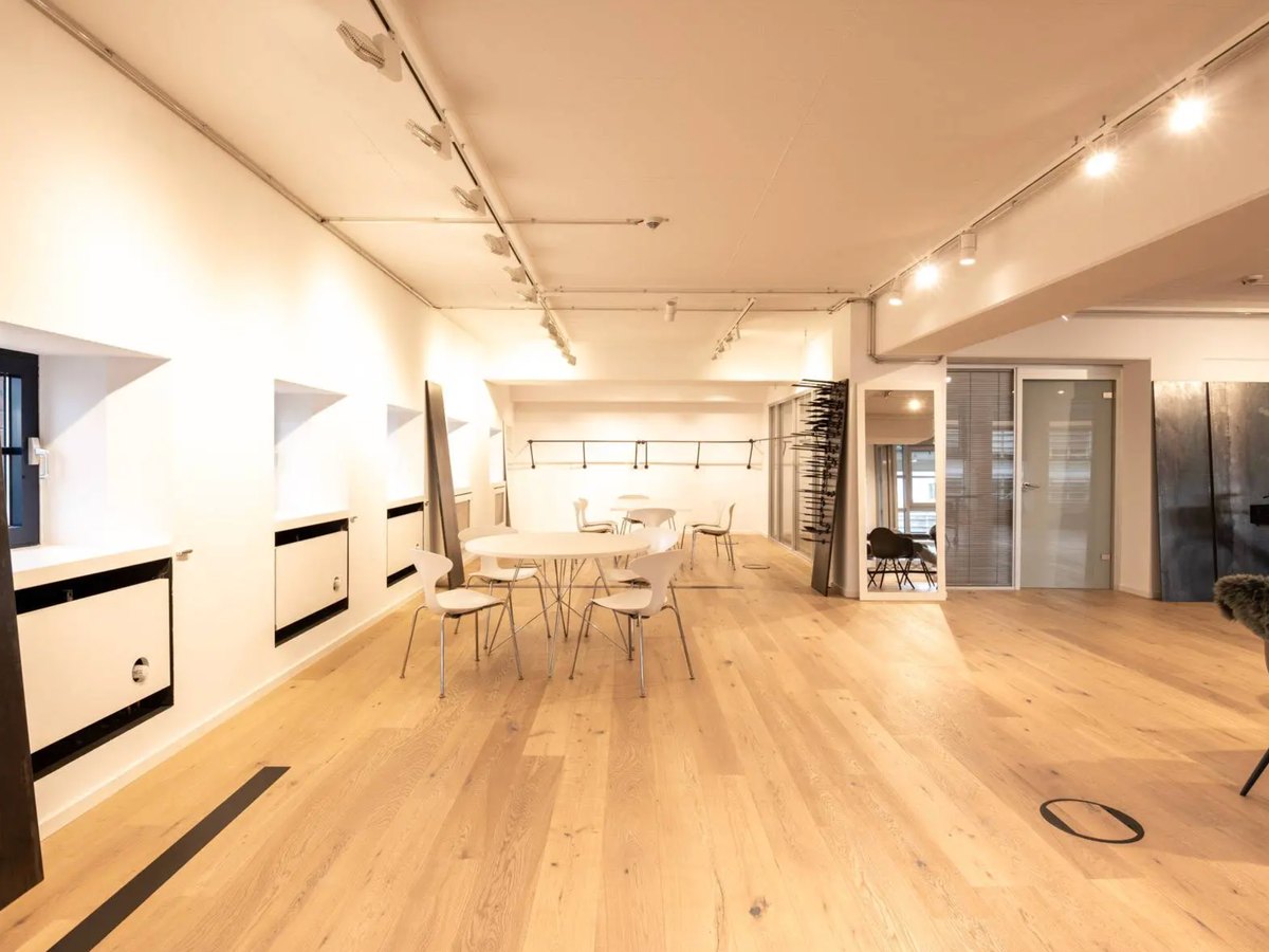 Studio image 6