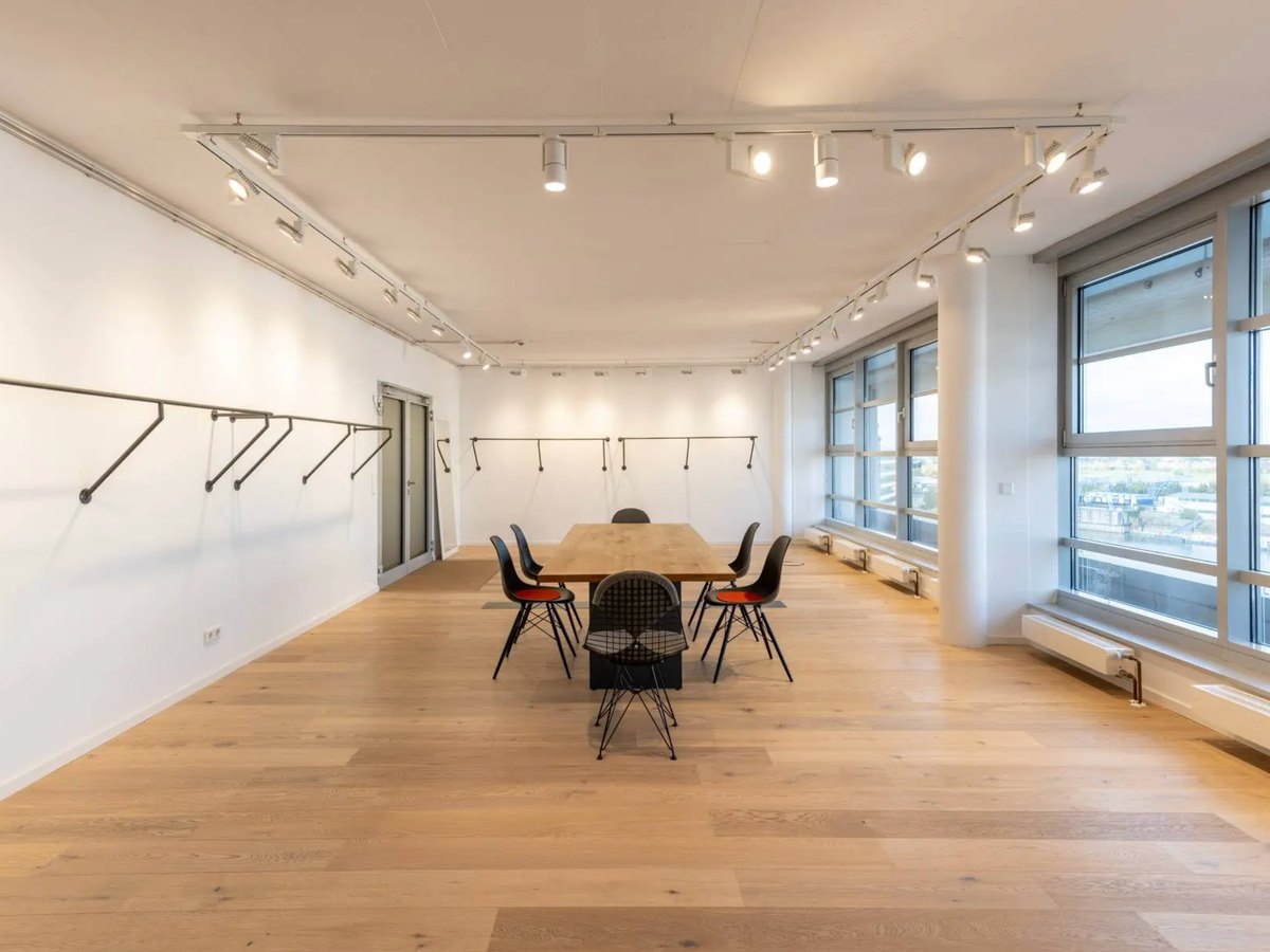 Studio image 7