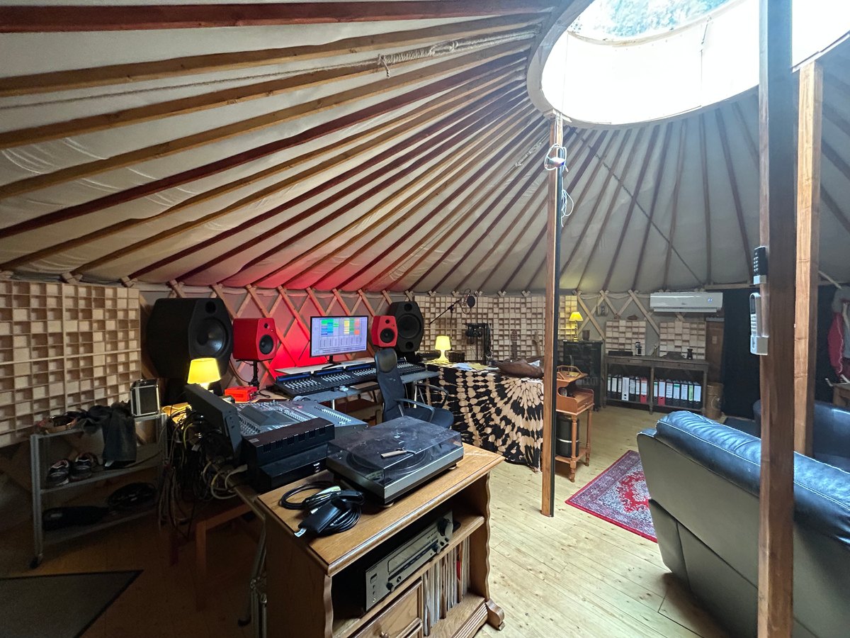 Studio image 9