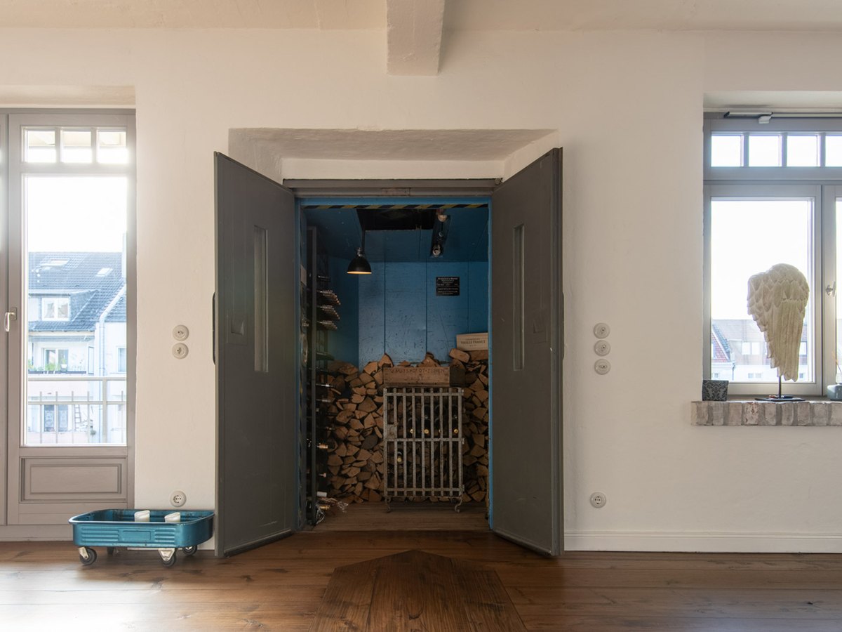 Studio image 9