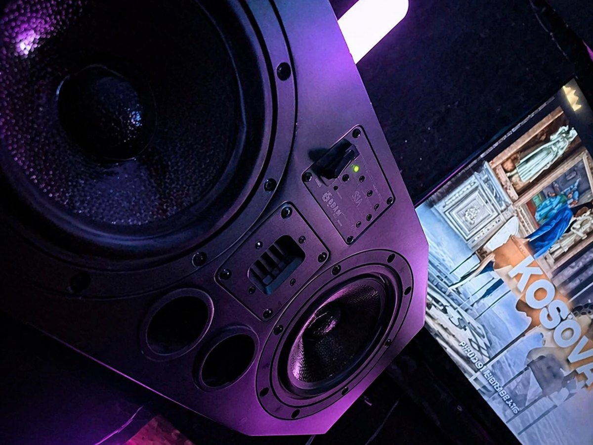 Studio image 4