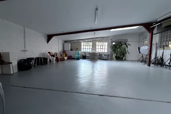 Industrial Daylight Photo Studio – Fotostudio Köln in Köln