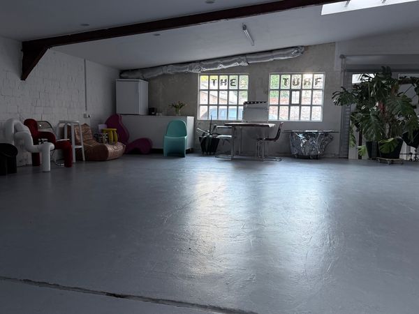 Studio Industrial Daylight Photo Studio  - Image 2