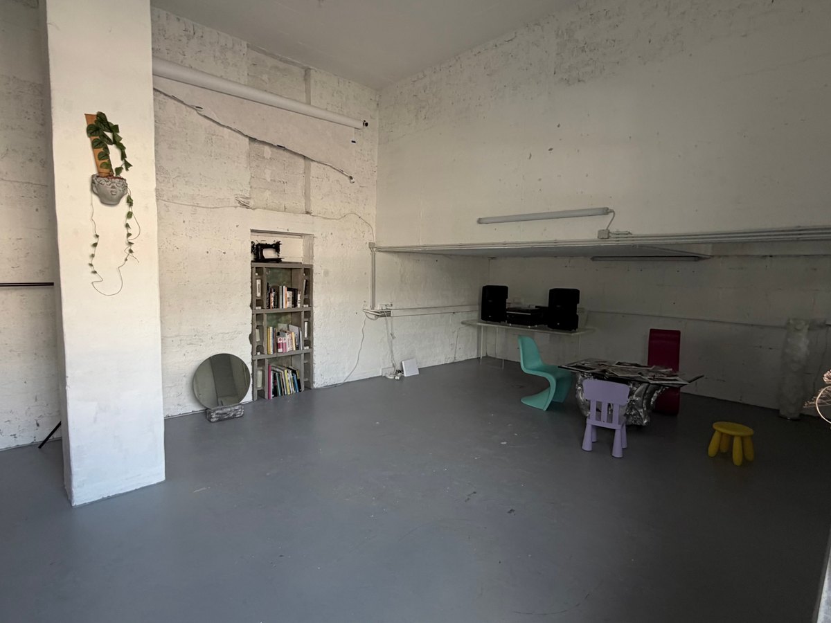 Studio image 7