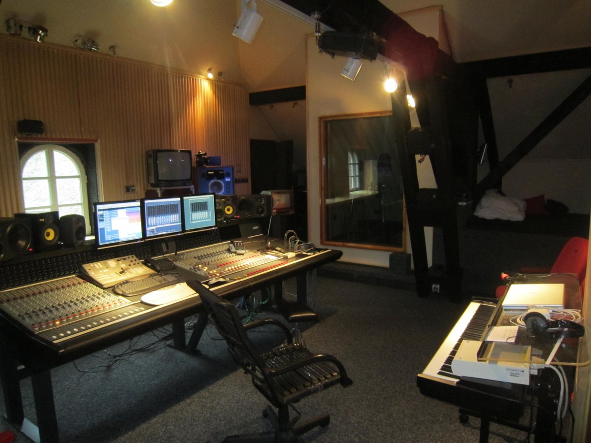 Studio image 18