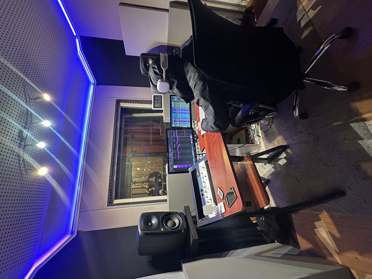 Studio image 8