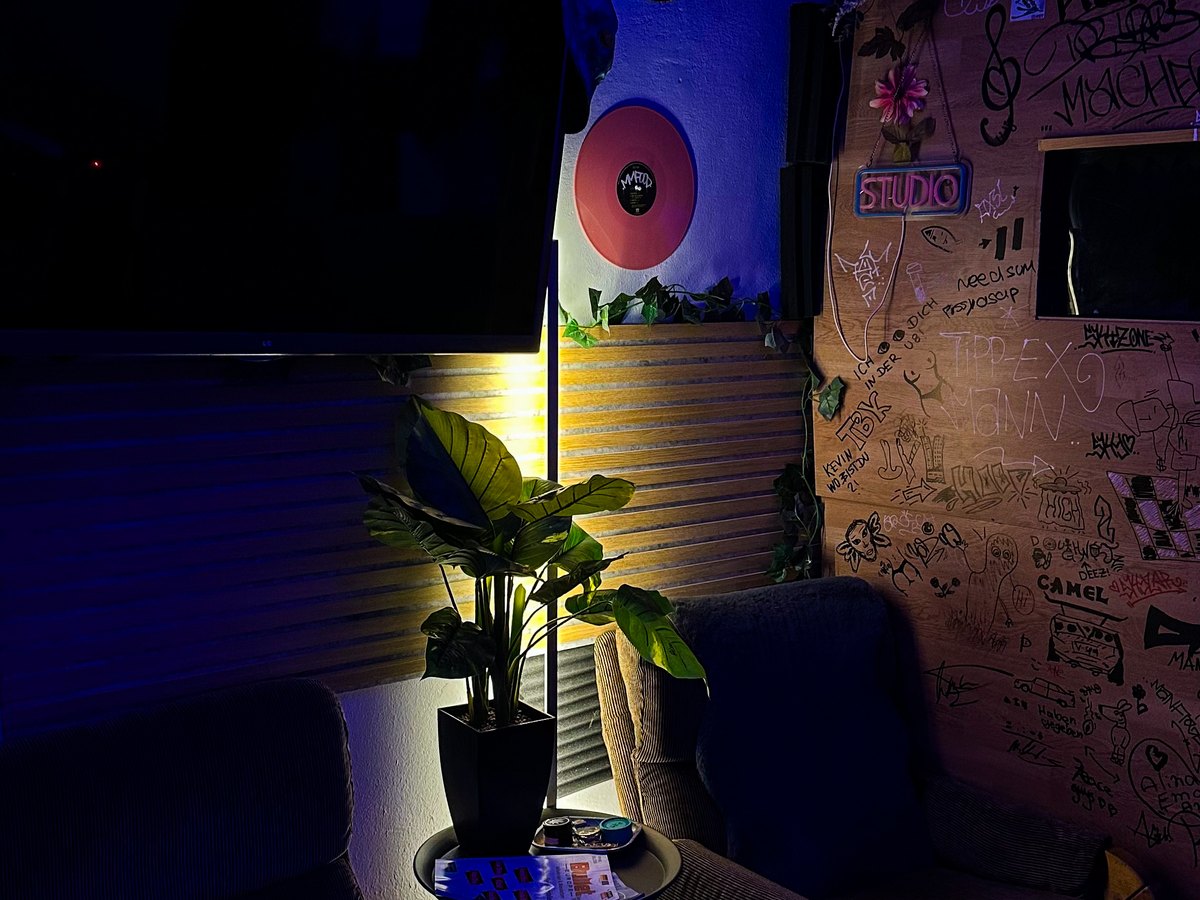 Studio image 10