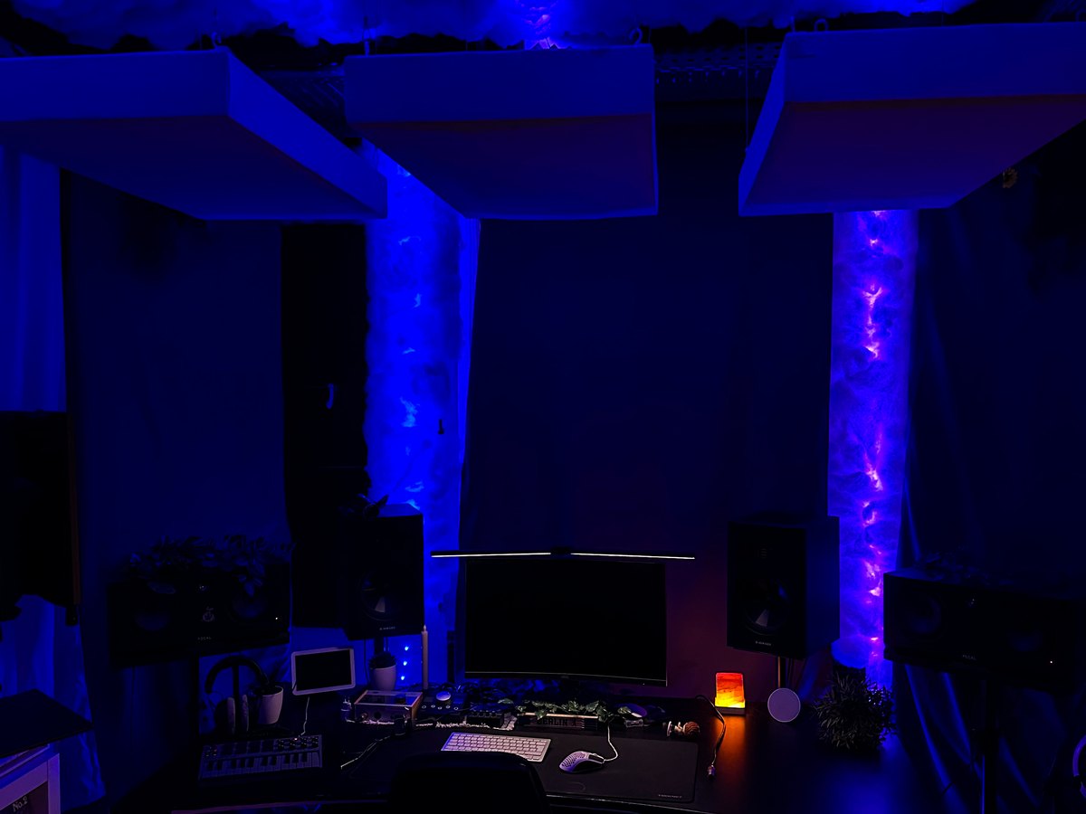 Studio image 12
