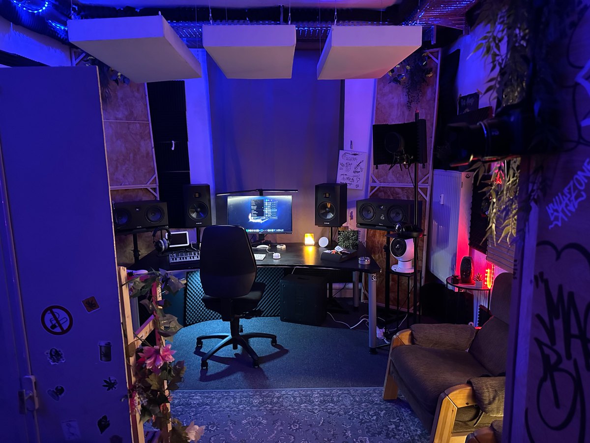 Studio image 15