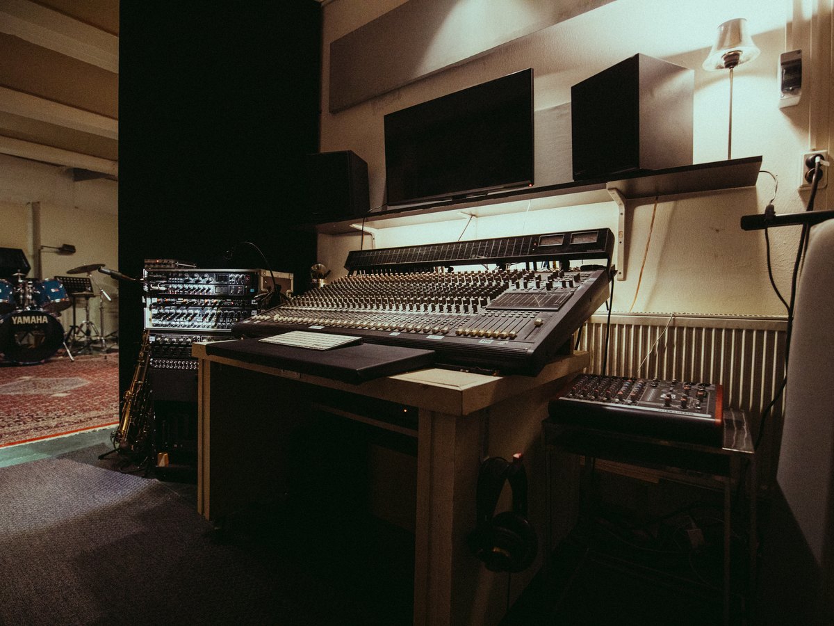 Studio image 8