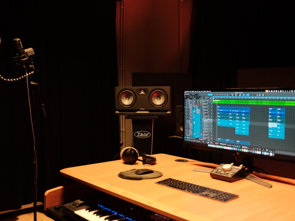Studio image 5
