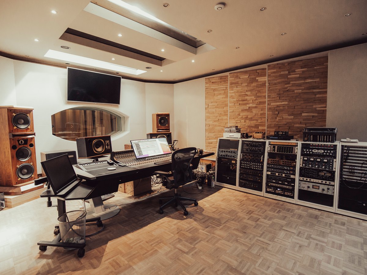 Studio image 4