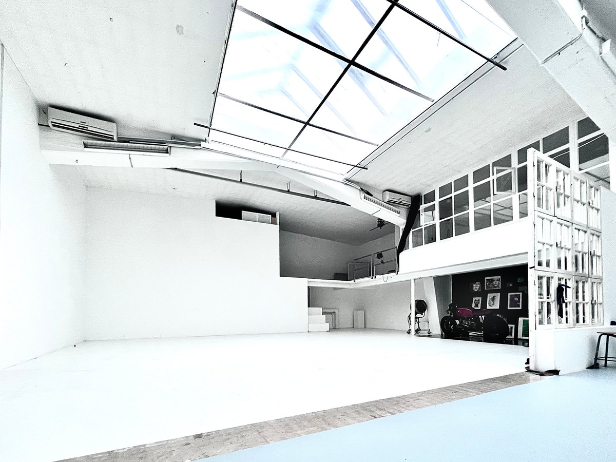 Studio image 7