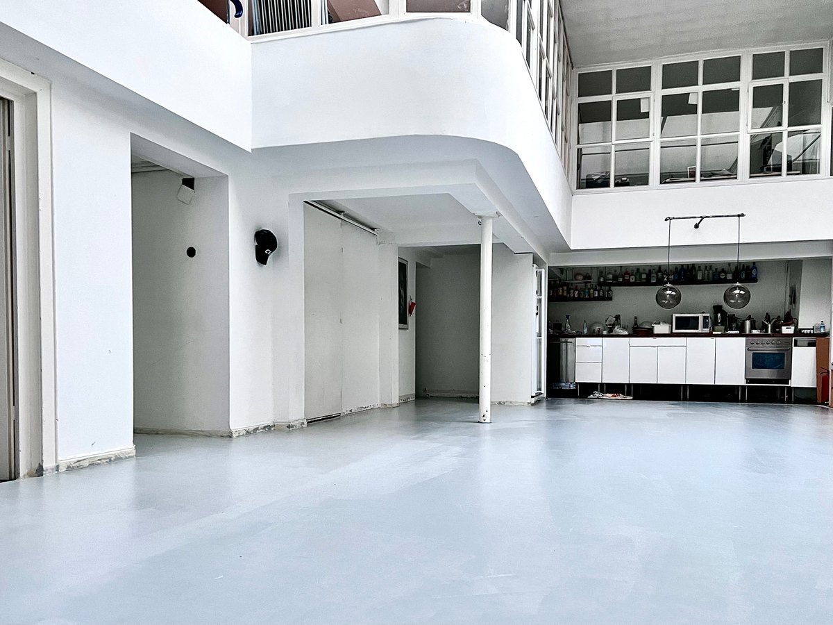 Studio image 5