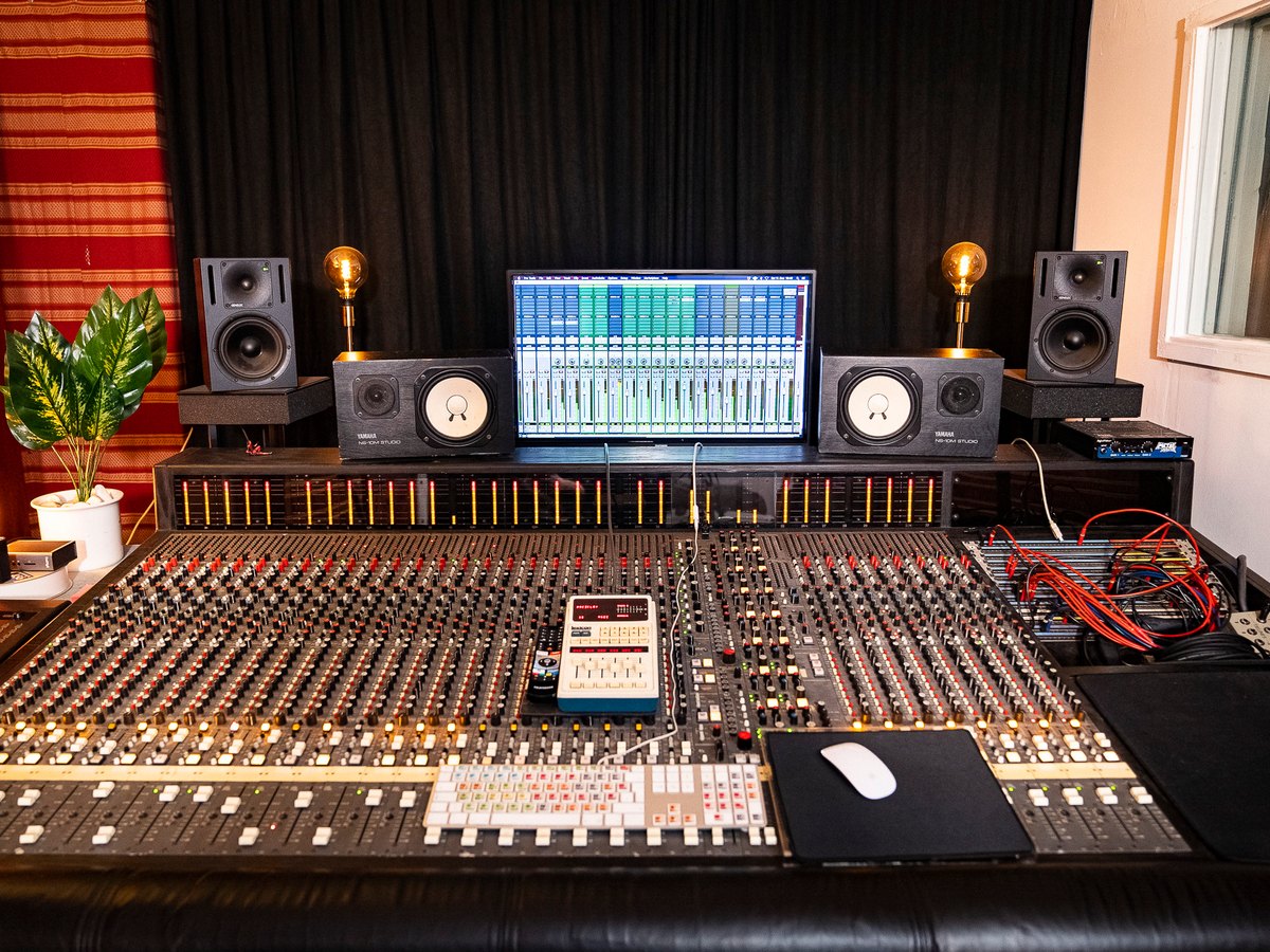 Studio image 7